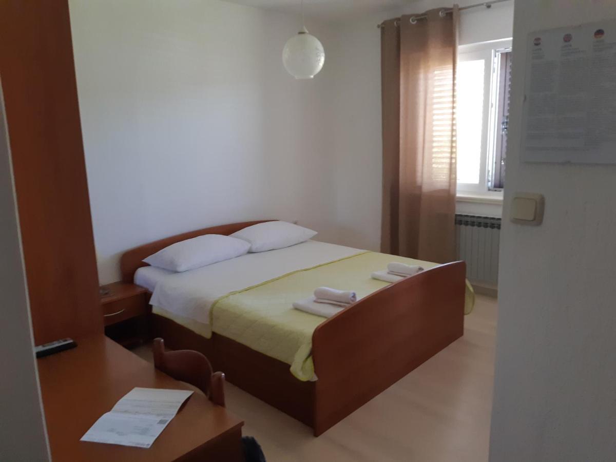 Double Room Jakisnica 4160D Лун Екстериор снимка