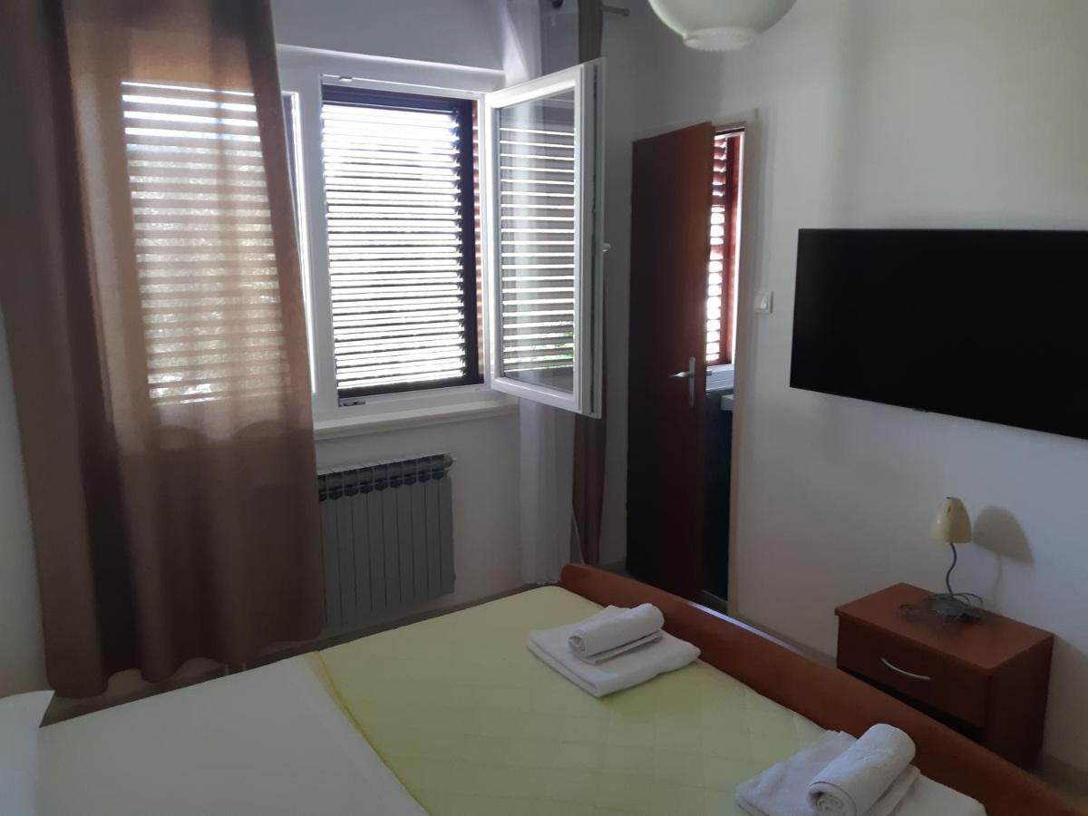 Double Room Jakisnica 4160D Лун Екстериор снимка
